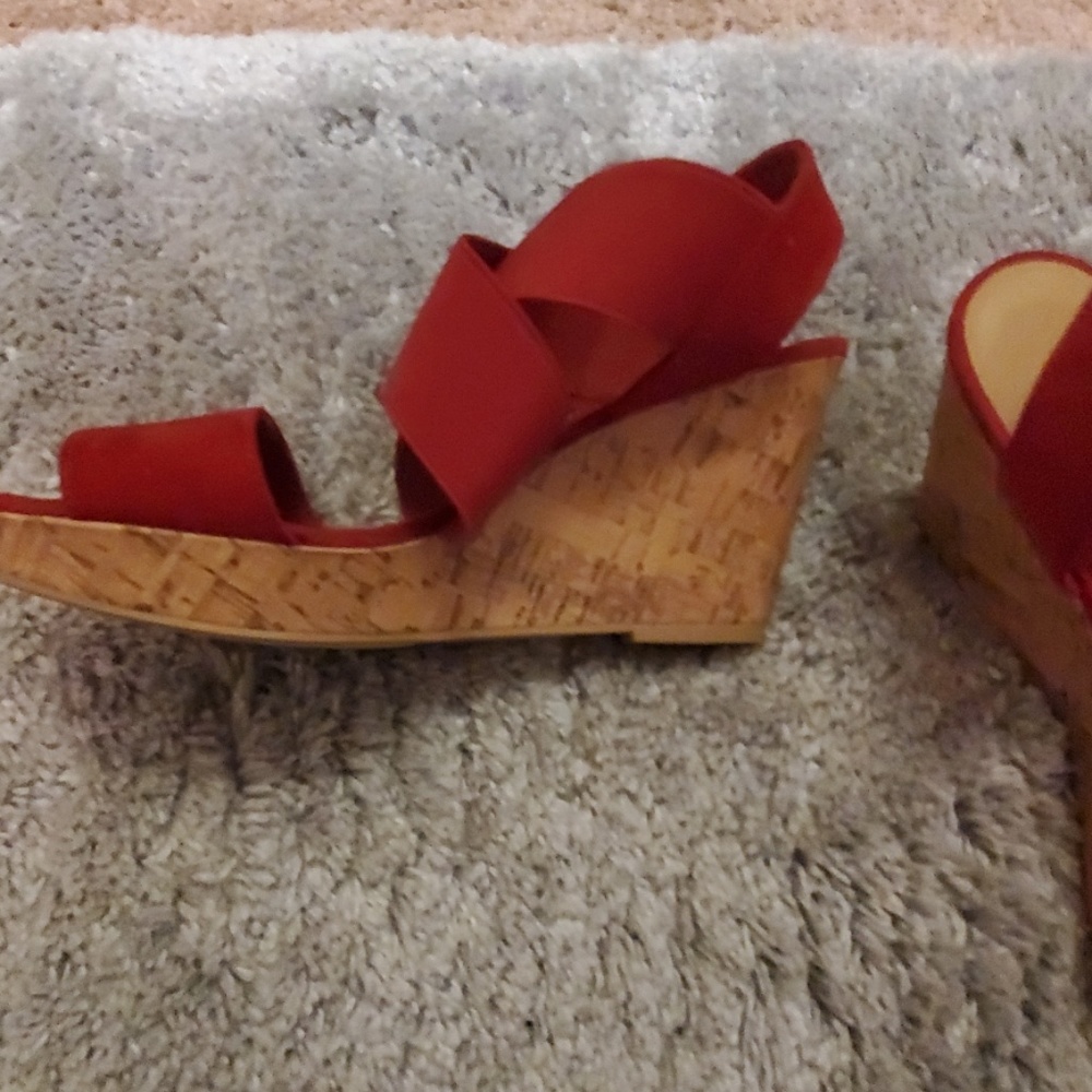 Red wedges - Picture 2 of 3